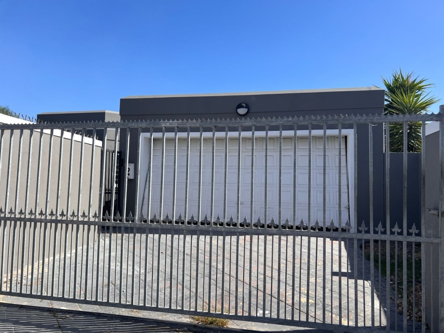 3 Bedroom Property for Sale in Parklands Western Cape